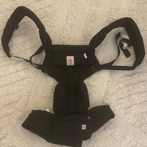 NWOT Ergobaby Omni 360 Onyx Black Mesh Breathable Carrier